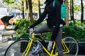 Laura Solís bike portrait new york